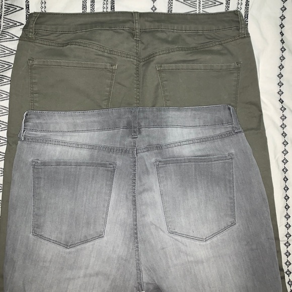 2 pairs of the comfiest jeggings on earth! 🌍 - Picture 3 of 3